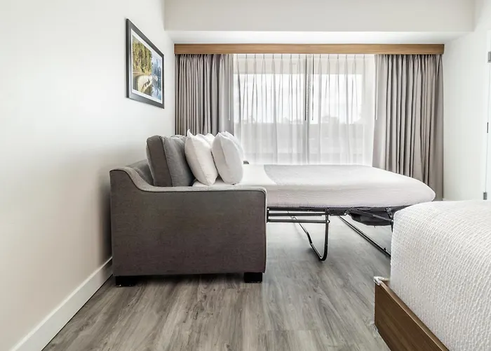 Atrium Hotel Vancouver