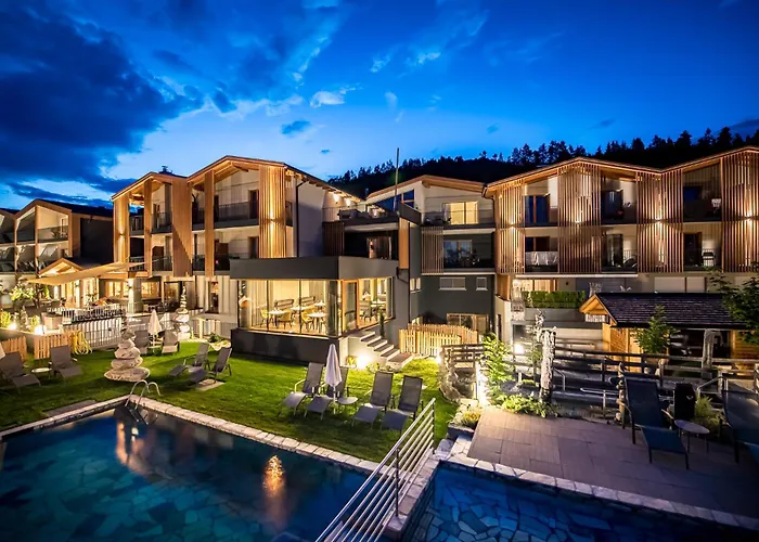 Hotels in Chienes