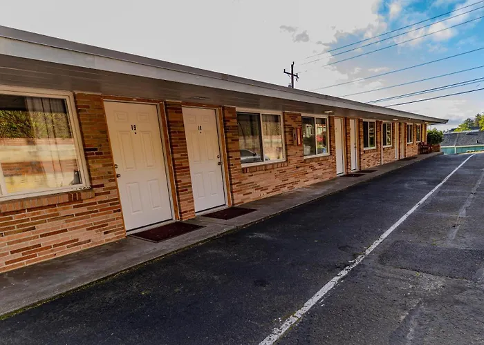 Fourwinds Inn