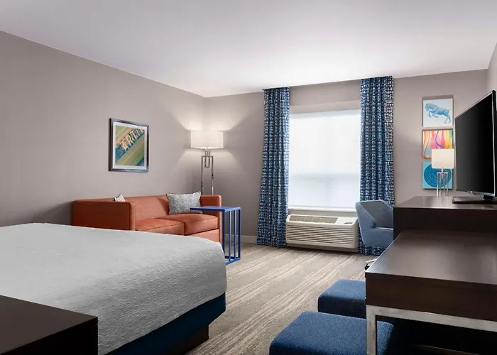 Hampton Inn & Suites-Worcester, Ma