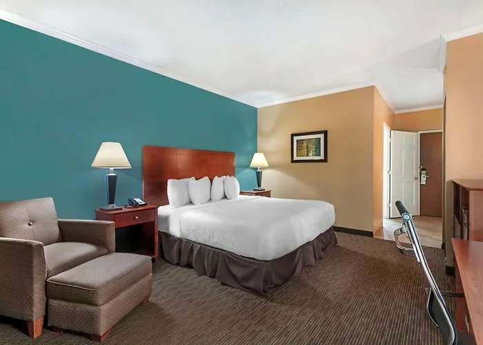 Best Western Plus Plattsburgh