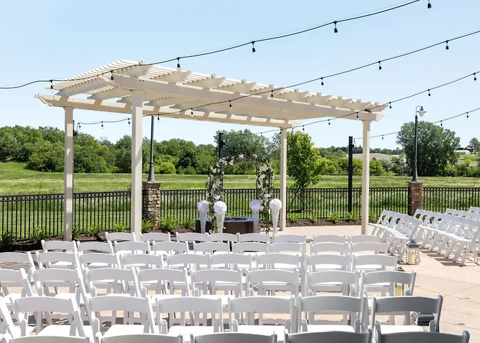 Courtyard By Marriott Omaha Bellevue At Beardmore Event Center