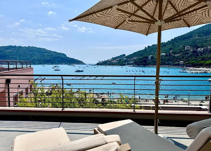 Mirage Rooms & Apartments Porto Venere