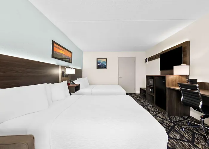 Clarion Inn & Suites Near The Leconte Center Pigeon Forge