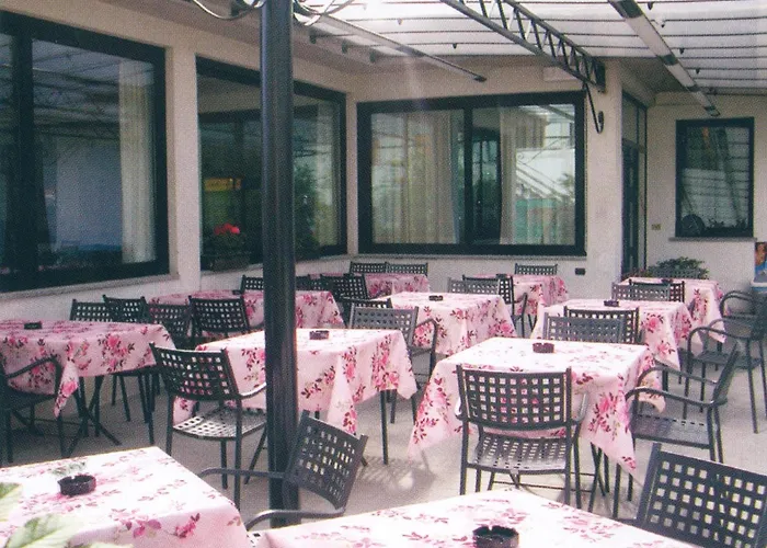 Hotels in Lenno