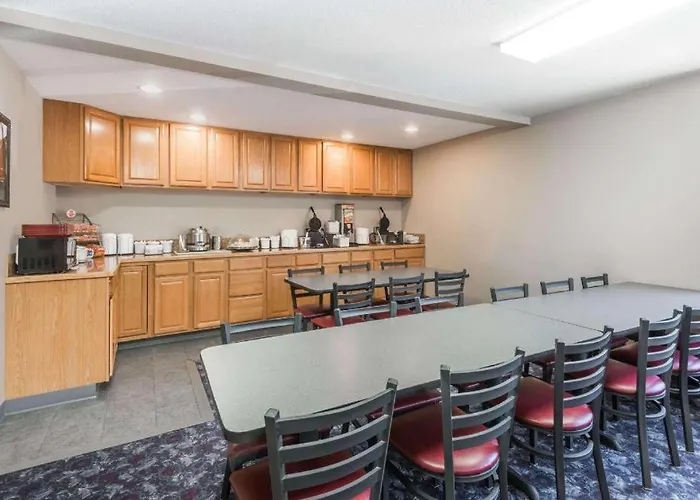 Beloit Hotels