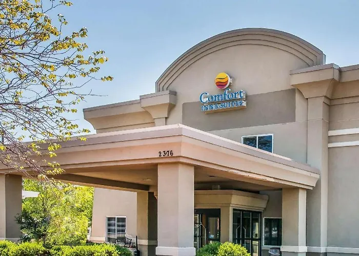 Quality Inn & Suites Ann Arbor Hwy 23