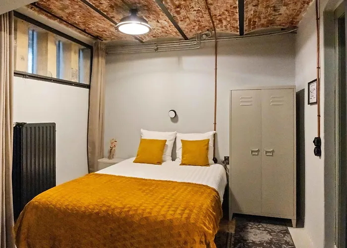 Hotels in Made
