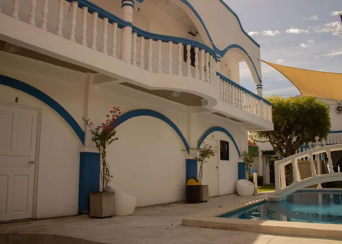 Los Cobanos Hotels