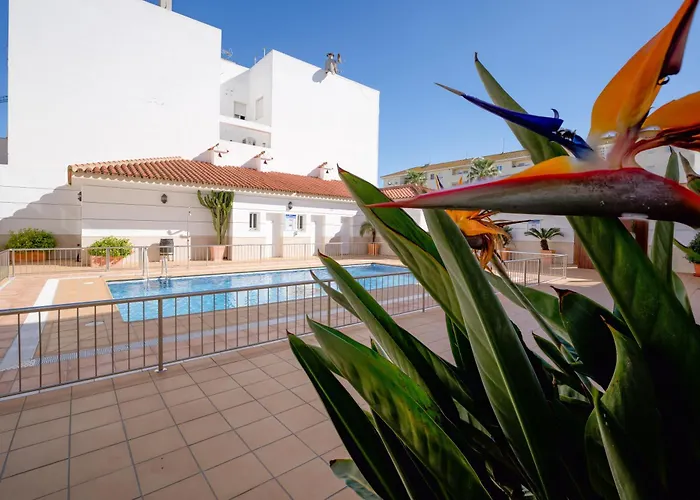Hotel Apartamentos Loto Conil Conil De La Frontera