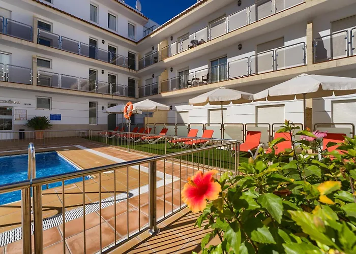 Hotel Apartamentos Loto Conil Conil De La Frontera