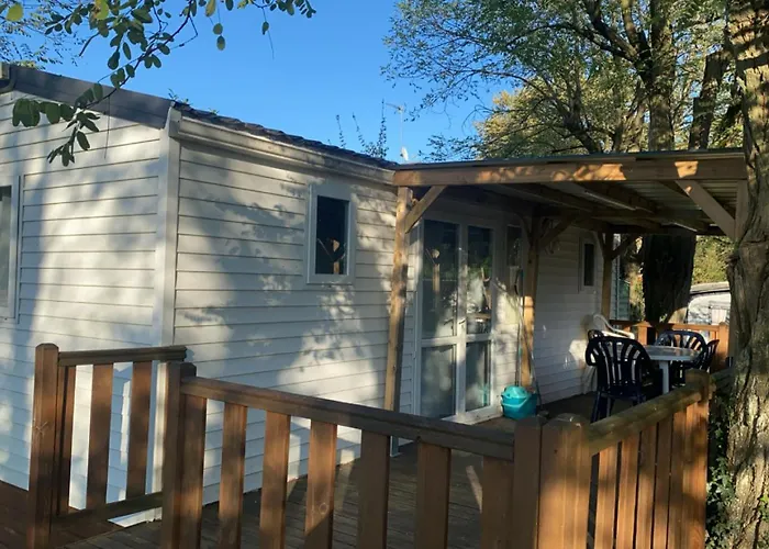 Bungalow 2/4 personnes dans résidence Hôtelière