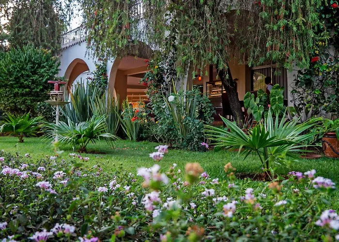 Sirikwa Hotel