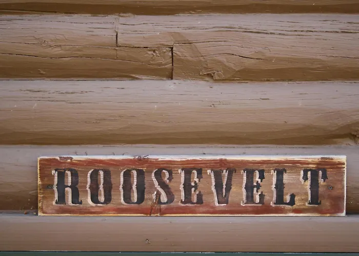 The Historic Wapiti Lodge