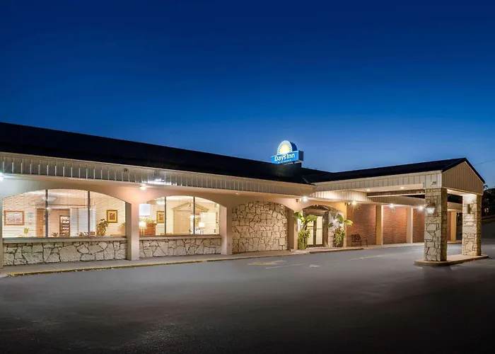 Days Inn By Wyndham Dubuque