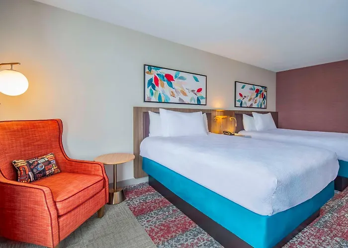 Danbury Hotels