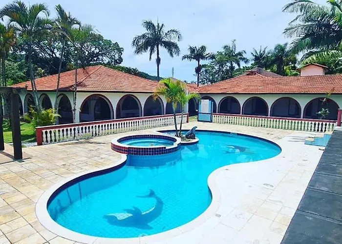 Hotéis de Paraibuna