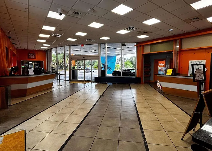 Ramada By Wyndham Flamingo Water Park Hotel Kissimmee