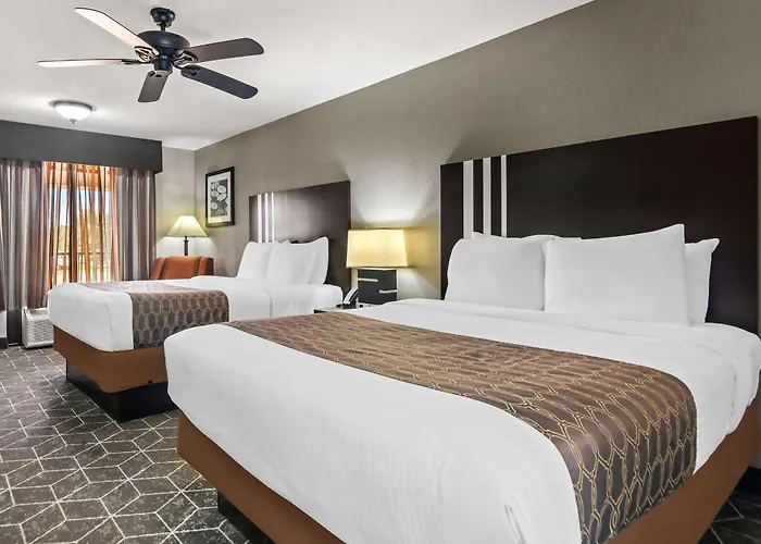 Monroeville Hotels