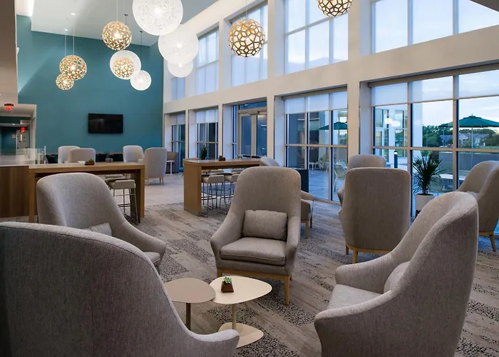 Leawood Hotels