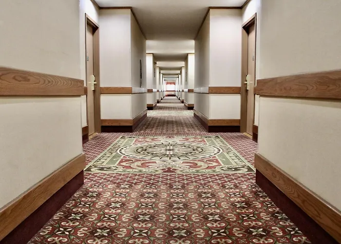 Carlton Lodge Hotel And Suites Adrian