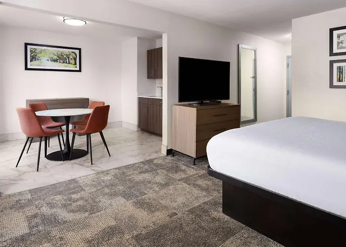 La Quinta By Wyndham Atlanta South - Newnan Hotel