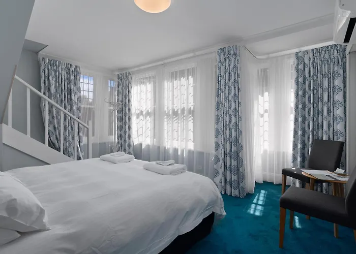 Hotels in Leura