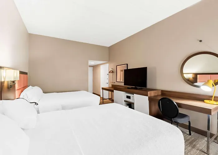 Pennsville Hotels