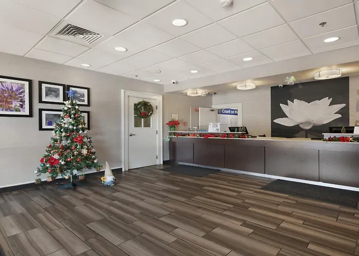 Howard Johnson By Wyndham Sacramento Downtown