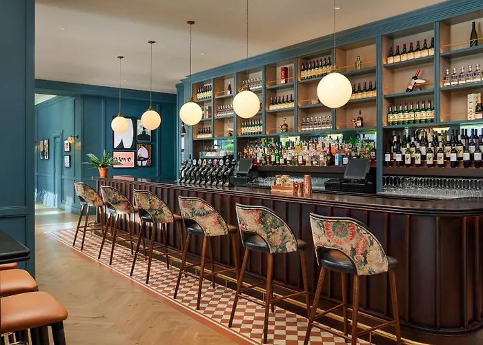 The Gateway Hotel