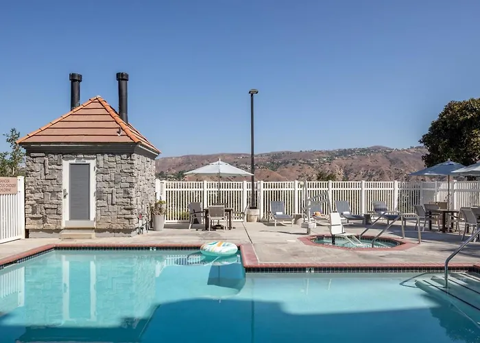 Yorba Linda Hotels