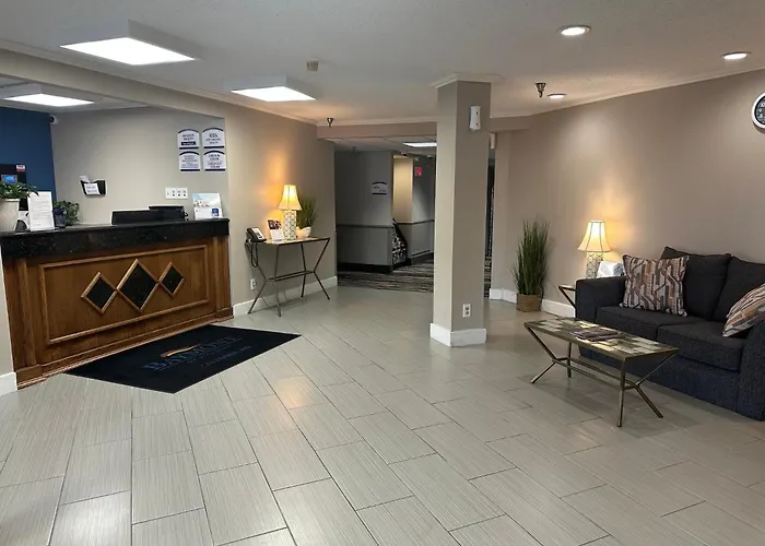 Baymont By Wyndham Columbia, Mo Hotel