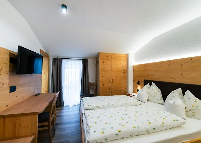 Hotel Garni Edera Corvara In Badia