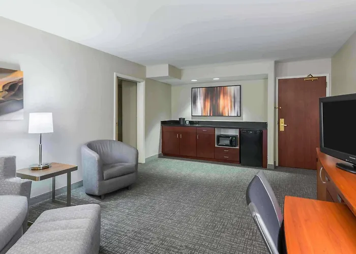 Courtyard Knoxville Cedar Bluff