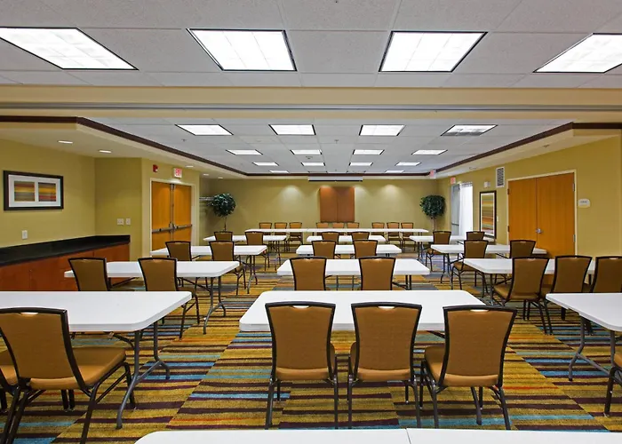 Fairfield Inn & Suites Toledo North