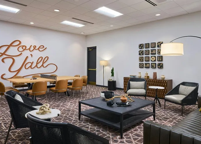 Renaissance Austin Hotel