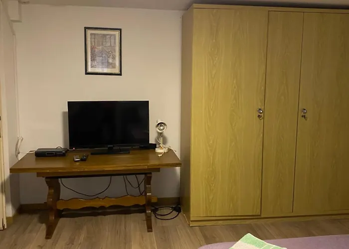 Van Kim 2 - Souterrain Monteurwohnung Emden
