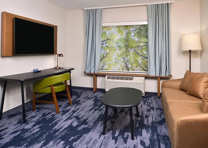 Canton Hotels