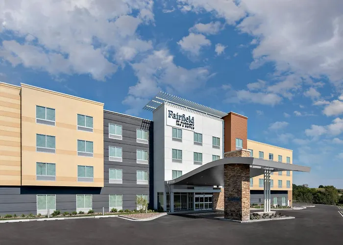 Fairfield Inn & Suites By Marriott Lake Geneva