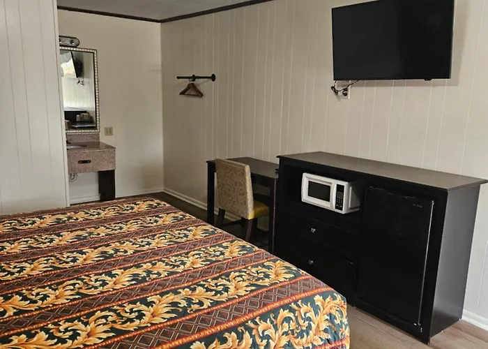 Roanoke Hotels