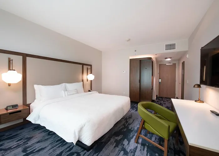 Nisku Hotels