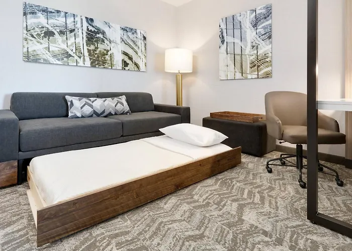 Mansfield Hotels