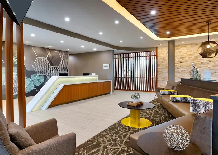 Cottonwood City Center Hotels
