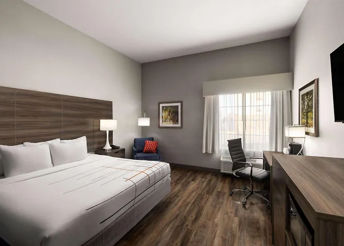 La Quinta By Wyndham Denton - University Drive