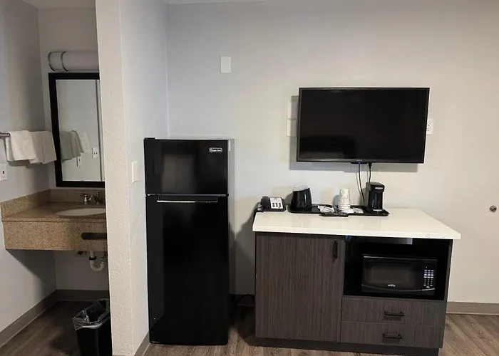 Studio 6 Suites Vancouver Wa Waterfront