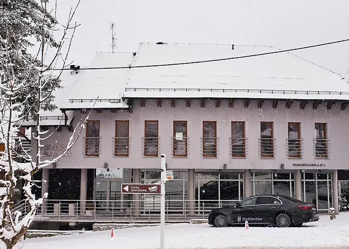 Szara Willa Tuz Przy Wyciagu Na Szrenice Schreiberhau