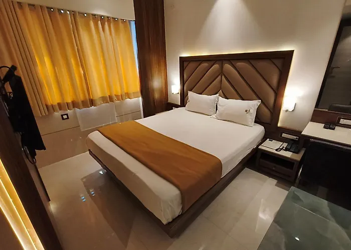 Hotel Nakshtra Residency Kalyan - Premium Couple Friendly