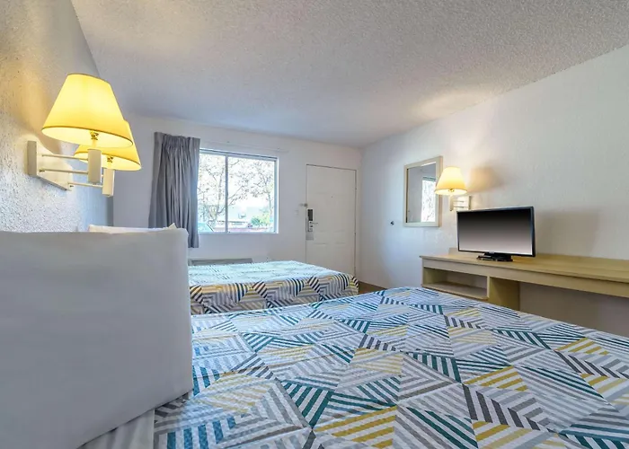 Motel 6 Hayward, Ca- Silicon Valley Gateway