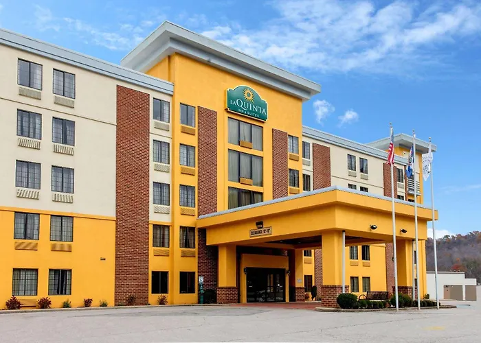 Elkview Hotels