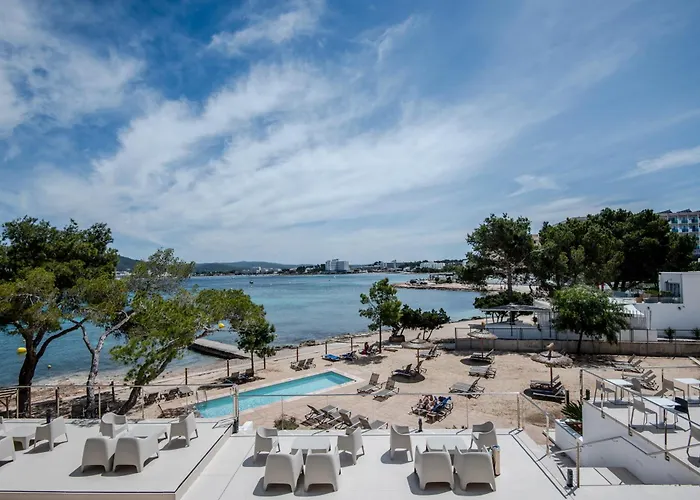 Hoteles de lujo en San Antonio Abad